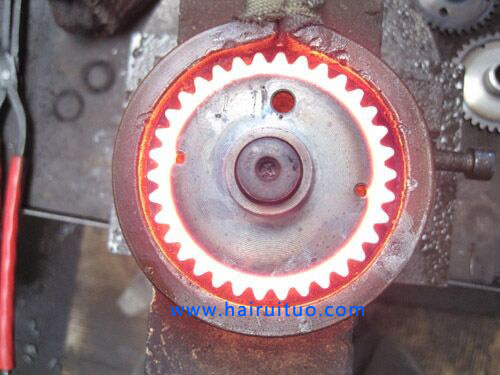 采用高頻淬火機(jī)對齒輪表面進(jìn)行淬火工藝介紹