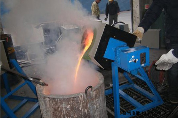 化鋁熔煉爐操作簡單 中小型化鋁熔煉爐-融化速度更快 沒有明火 綠色環(huán)保(圖2)