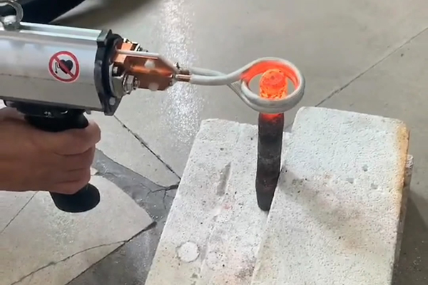 手持感應(yīng)加熱機 高頻感應(yīng)加熱設(shè)備