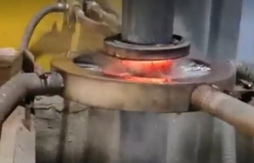 中頻感應淬火設(shè)備 鋼棒加熱淬火