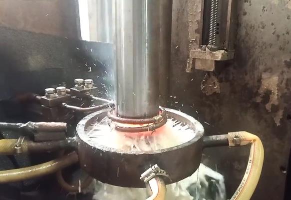 高頻淬火設(shè)備 磨具導柱高頻表面淬火車間實拍