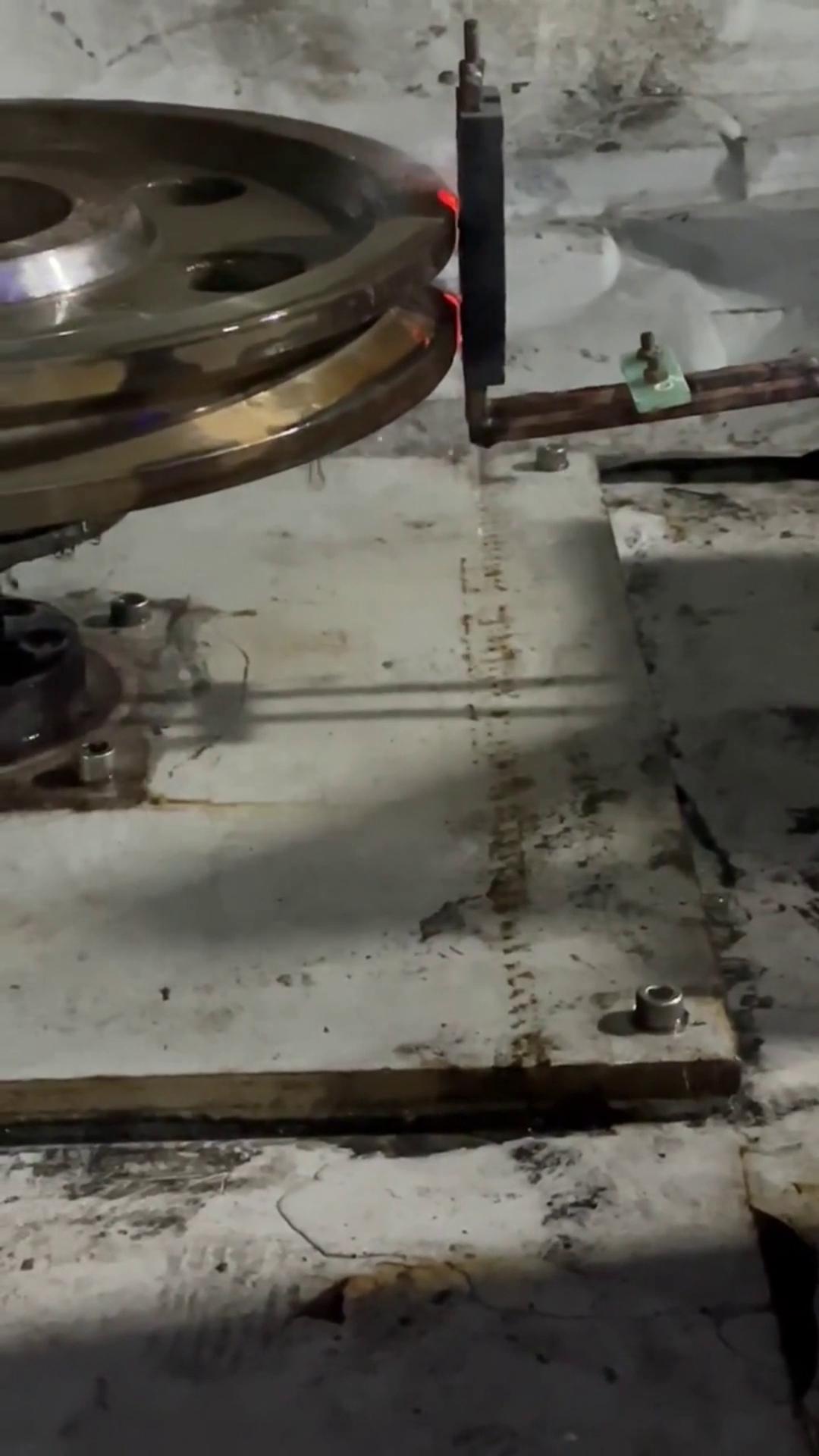 中頻感應加熱設備 高頻淬火機床 手持式高頻機 表面淬火熱處理