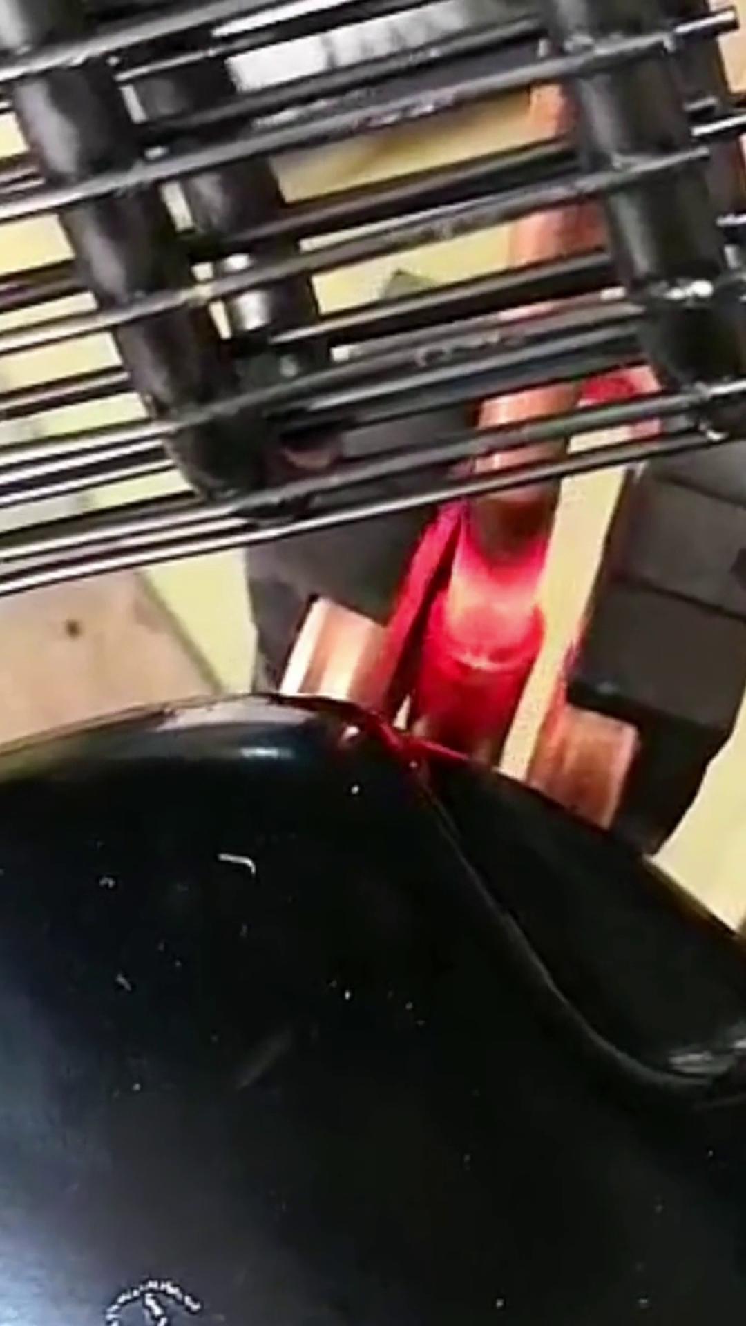 手持式高頻焊機(jī)壓縮機(jī)銅管焊接，你覺得是焊接師傅厲害，還是焊接設(shè)備厲害？