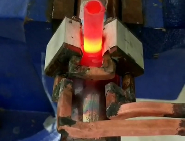 冰箱空調散熱器銅管彎頭焊接，用手持式高頻焊機