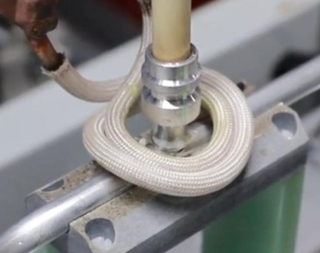 鋁管鋁件的焊接，高頻焊機(jī)可以焊低溫的M51配合M51-F焊絲(圖1)