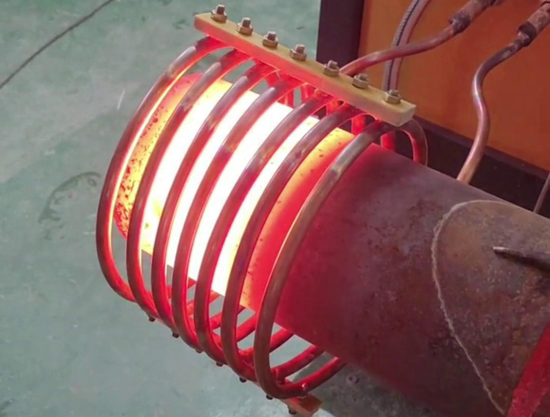 與傳統(tǒng)的焊接方式相比，高頻加熱封口具有許多獨(dú)特的優(yōu)勢(shì)，因此在工業(yè)生產(chǎn)中得到了廣泛的應(yīng)用(圖2)