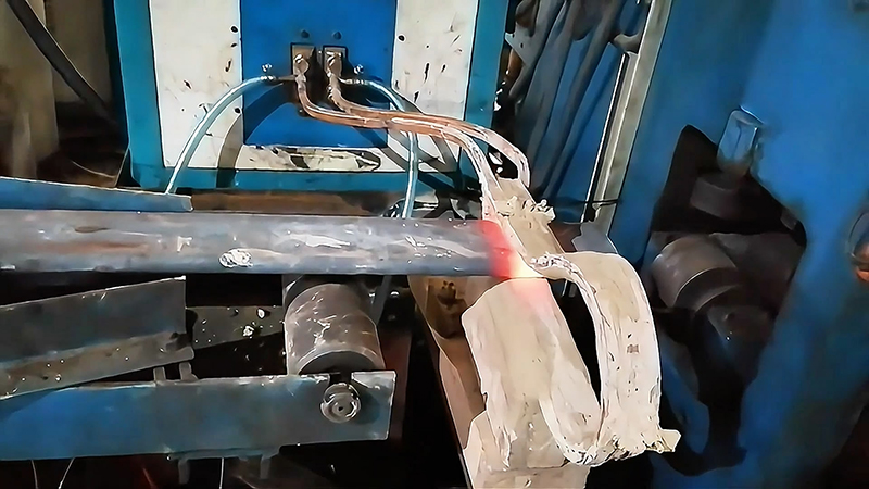 中頻機在加熱鋼板以進行沖壓折彎加工方面具有獨特的優(yōu)勢