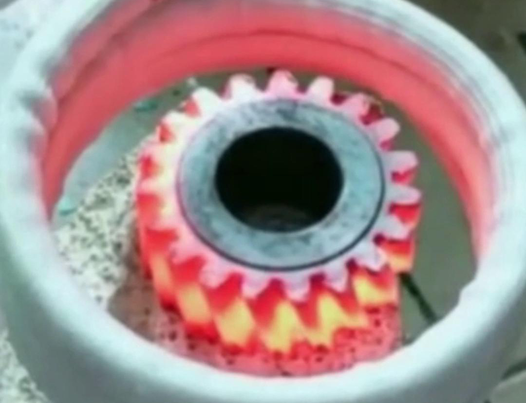 高頻淬火機床對齒輪加工與高頻淬火熱處理流程(圖2) 高頻淬火機床對齒輪加工與高頻淬火熱處理流程(圖2)