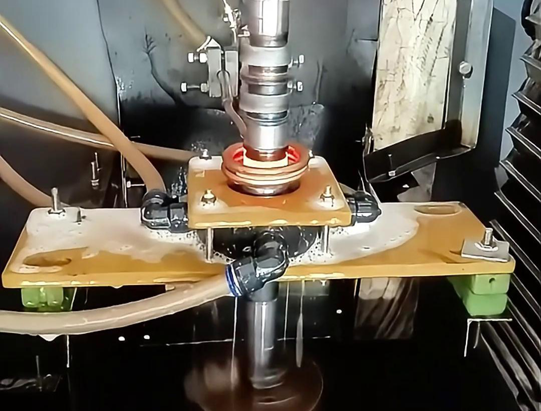 高頻淬火機(jī)床在軸分段加熱淬火中具有顯著的優(yōu)勢(shì)和應(yīng)用價(jià)值