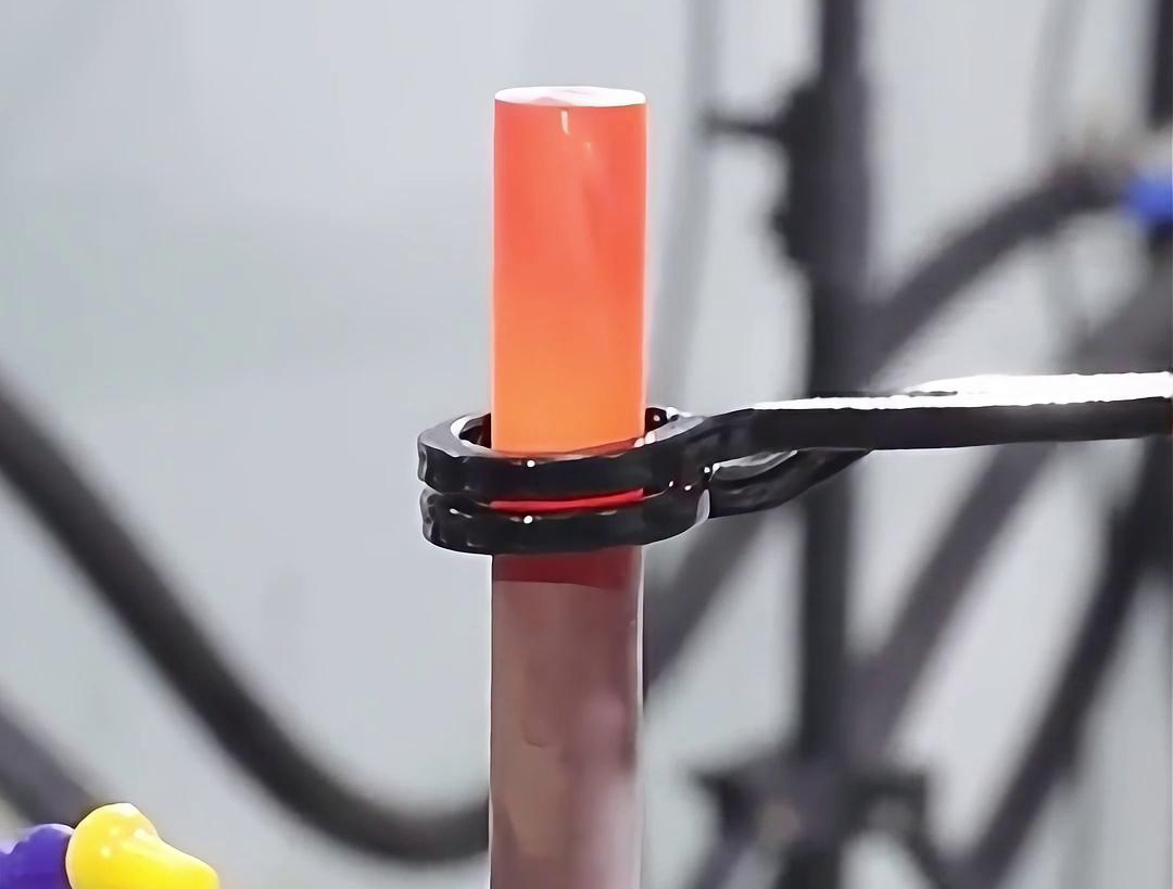 手持式高頻加熱機(jī)——便攜高效，量身定制的加熱神器