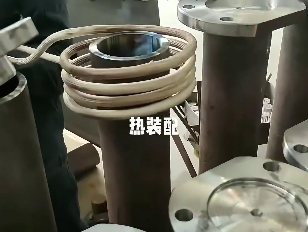 ?高頻加熱機(jī)加熱圈采用軟連接的設(shè)計(jì) 為熱拆和熱裝配工藝提升便利