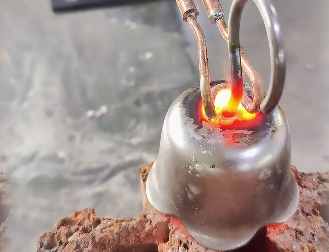 超高頻焊機(jī)可以焊接銅、鐵、鋁等各類同種或者異種金屬材料