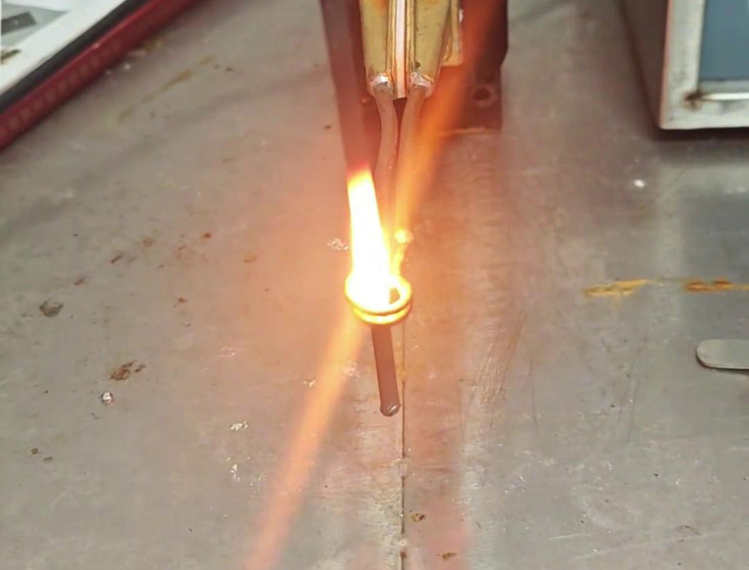 3 千瓦超高頻加熱設(shè)備：不銹鋼帶退火熱處理的創(chuàng)新力量