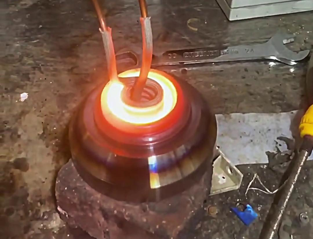 海瑞拓超高頻加熱機(jī)，內(nèi)孔加熱的顛覆者