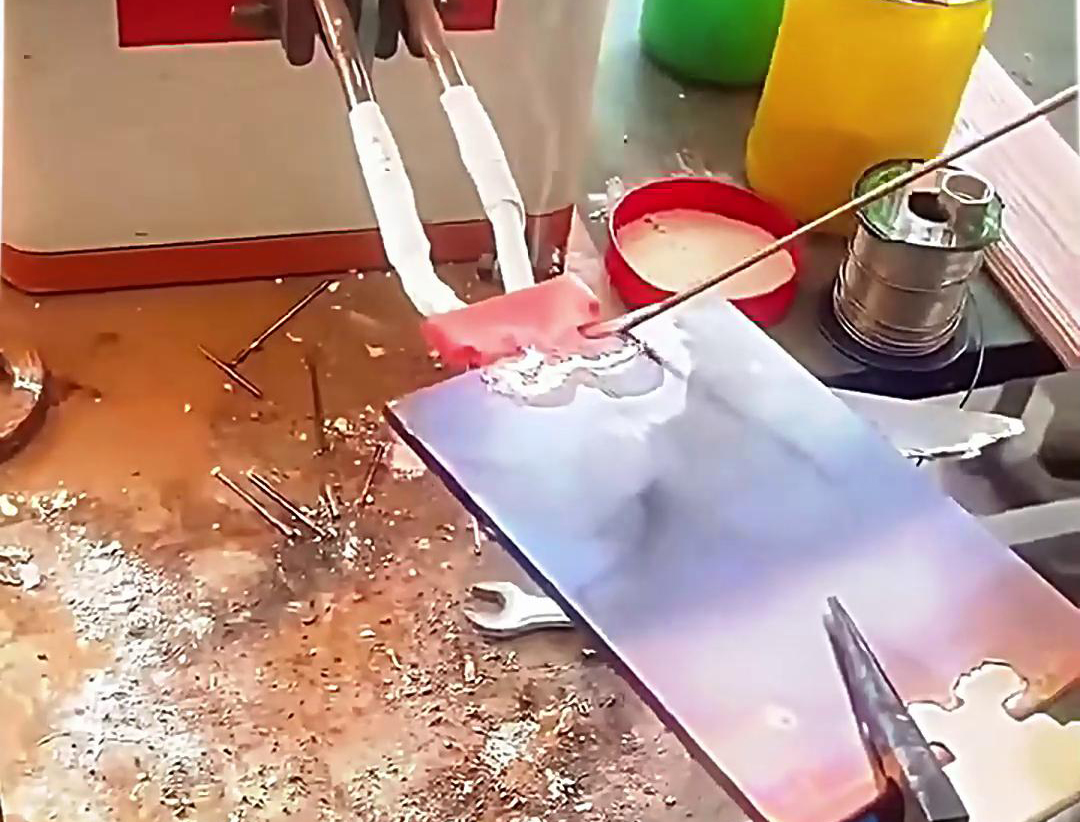 高頻焊接在銅板及非標(biāo)不規(guī)則銅件焊接中的優(yōu)勢剖析