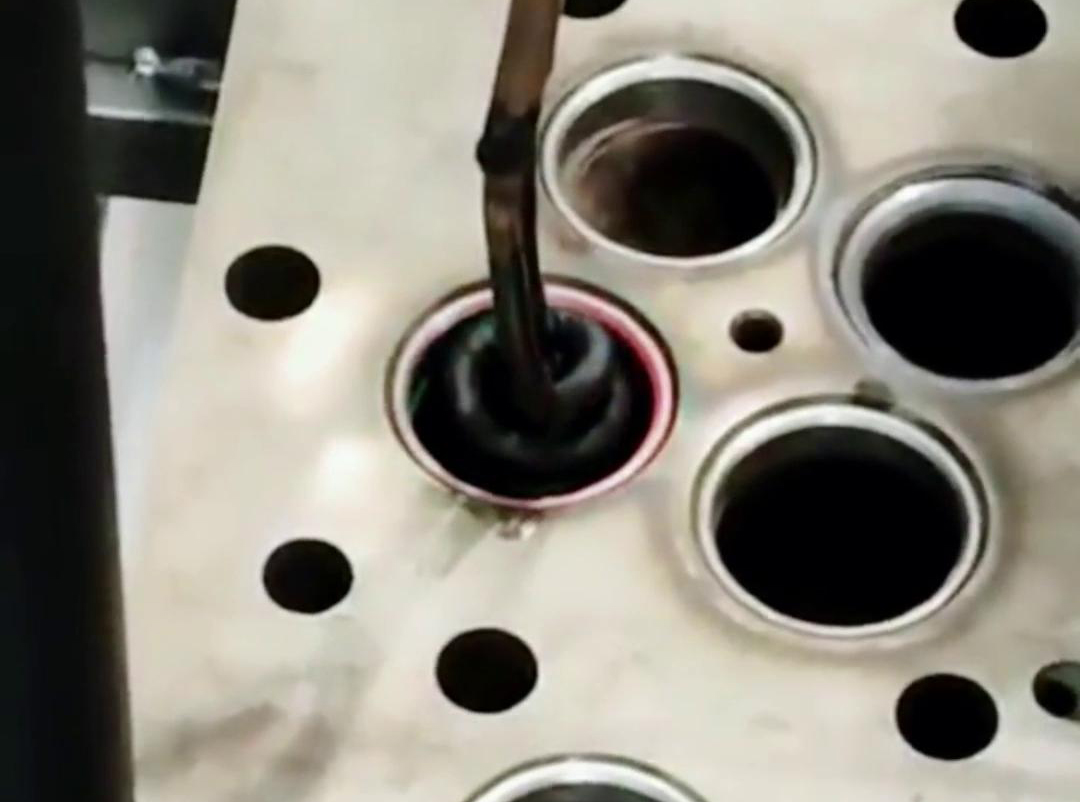 海瑞拓高頻淬火機：汽配配件內(nèi)孔熱處理的自動化解決方案