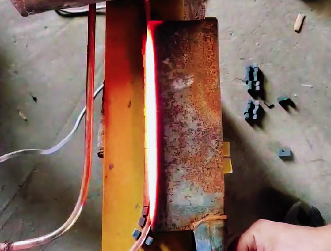 高頻淬火機，用它來完成刀具淬火熱處理錯不了