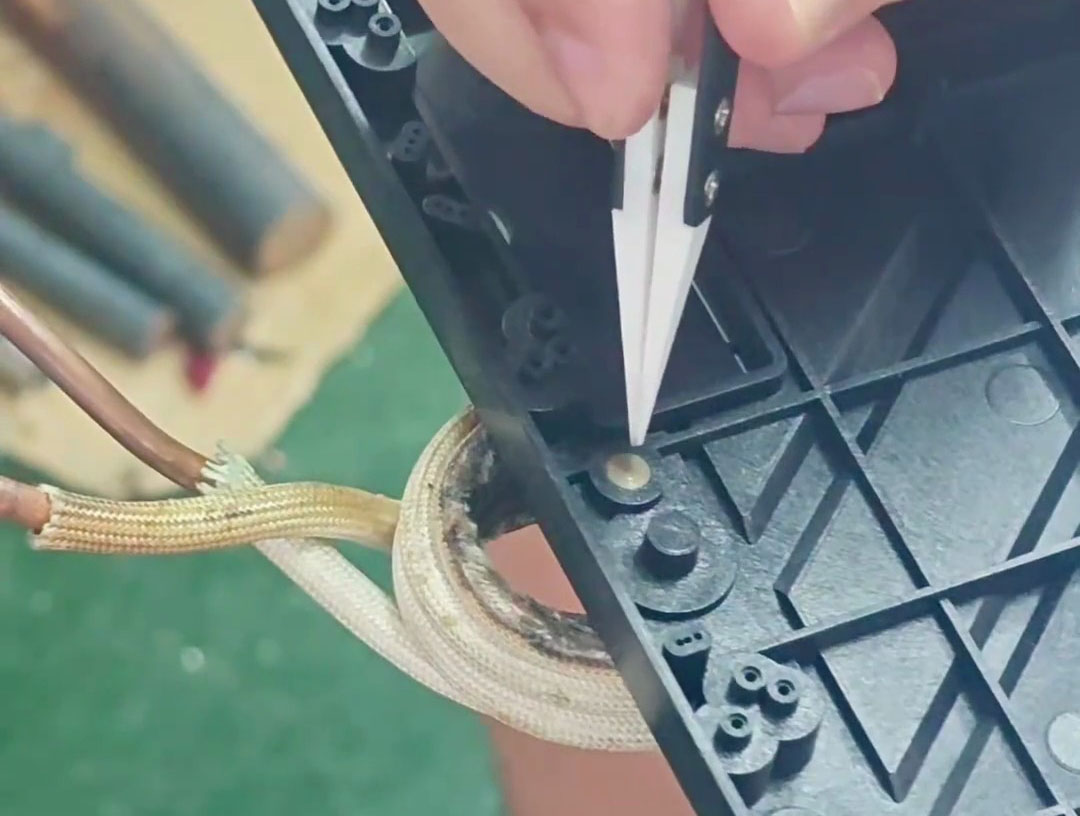 海瑞拓高頻加熱機：金屬與塑料熱拆分離的高效解決方案(圖3)