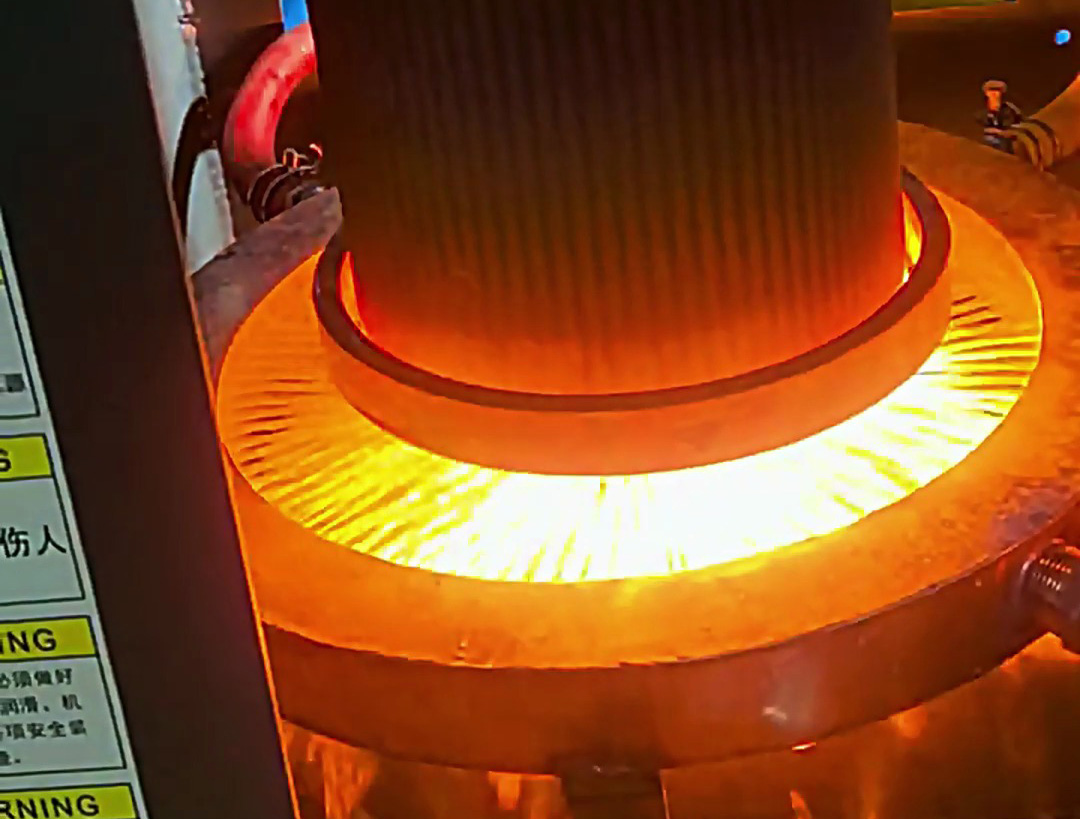 海瑞拓中頻淬火機(jī)床：PLC 控制 + 自動(dòng)化操作，精準(zhǔn)淬火多形狀金屬工件