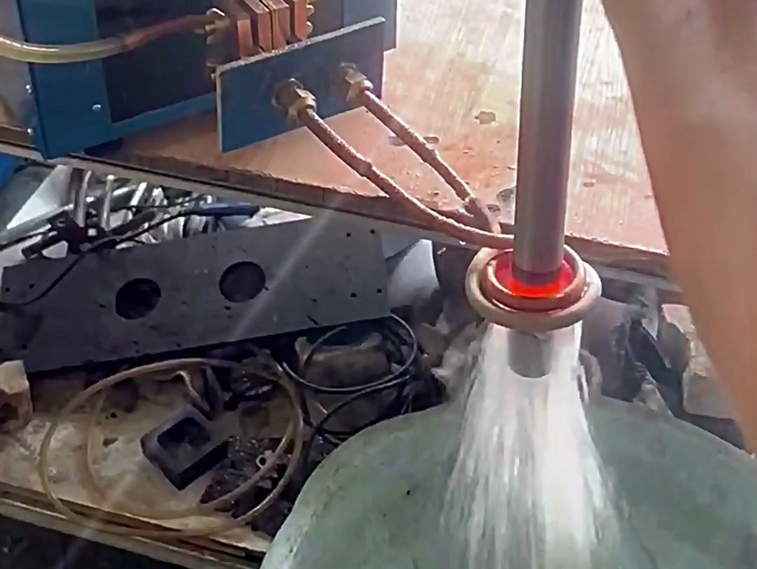 模擬光軸自動化淬火熱處理效果，為自動化高頻淬火機床收集基礎數(shù)據(jù)