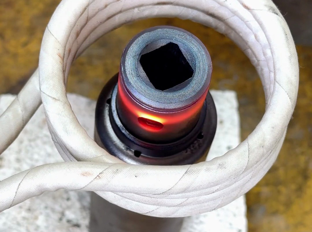 通過高頻淬火使螺絲套筒工具表面獲得所需的硬度和耐磨性