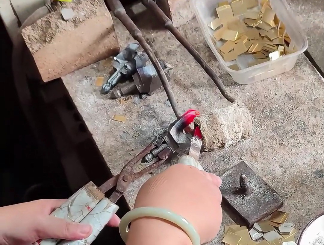 高頻感應(yīng)加熱焊接技術(shù)泛應(yīng)用于礦山鉆頭合金（如硬質(zhì)合金齒）的焊接