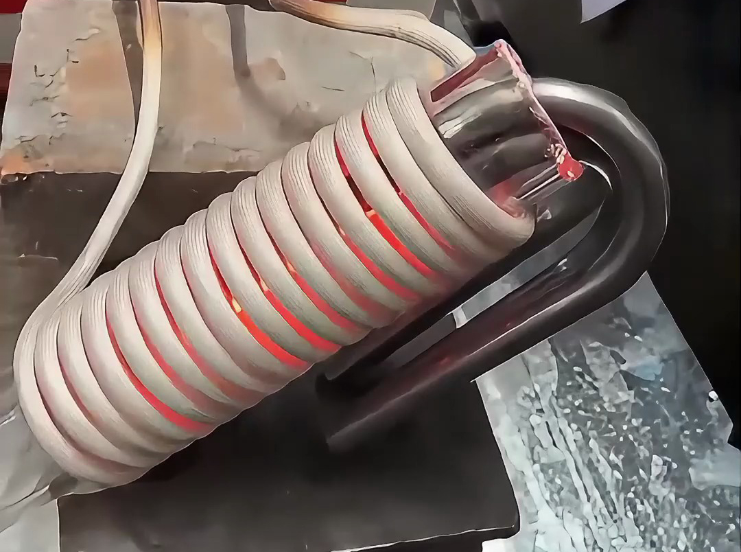 高頻加熱設(shè)備在工業(yè)中的應(yīng)用，這些安全細(xì)節(jié)你注意了嗎？