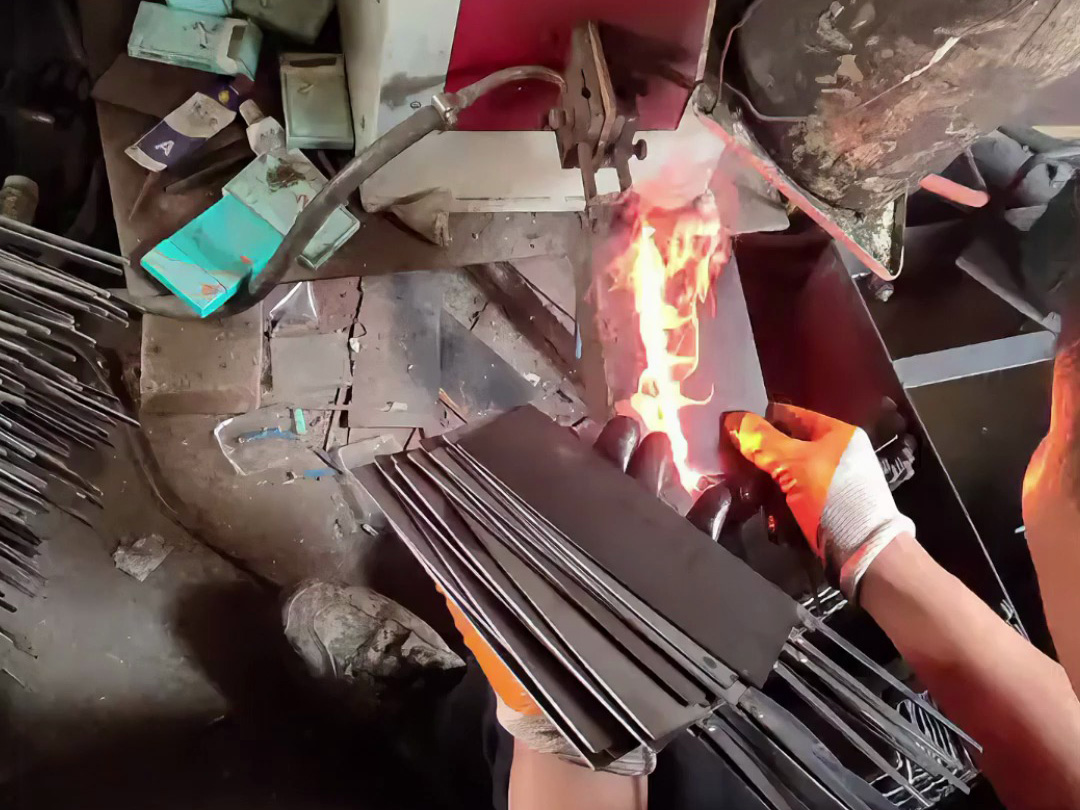 高頻淬火：九塊九菜刀的 “硬核” 工藝