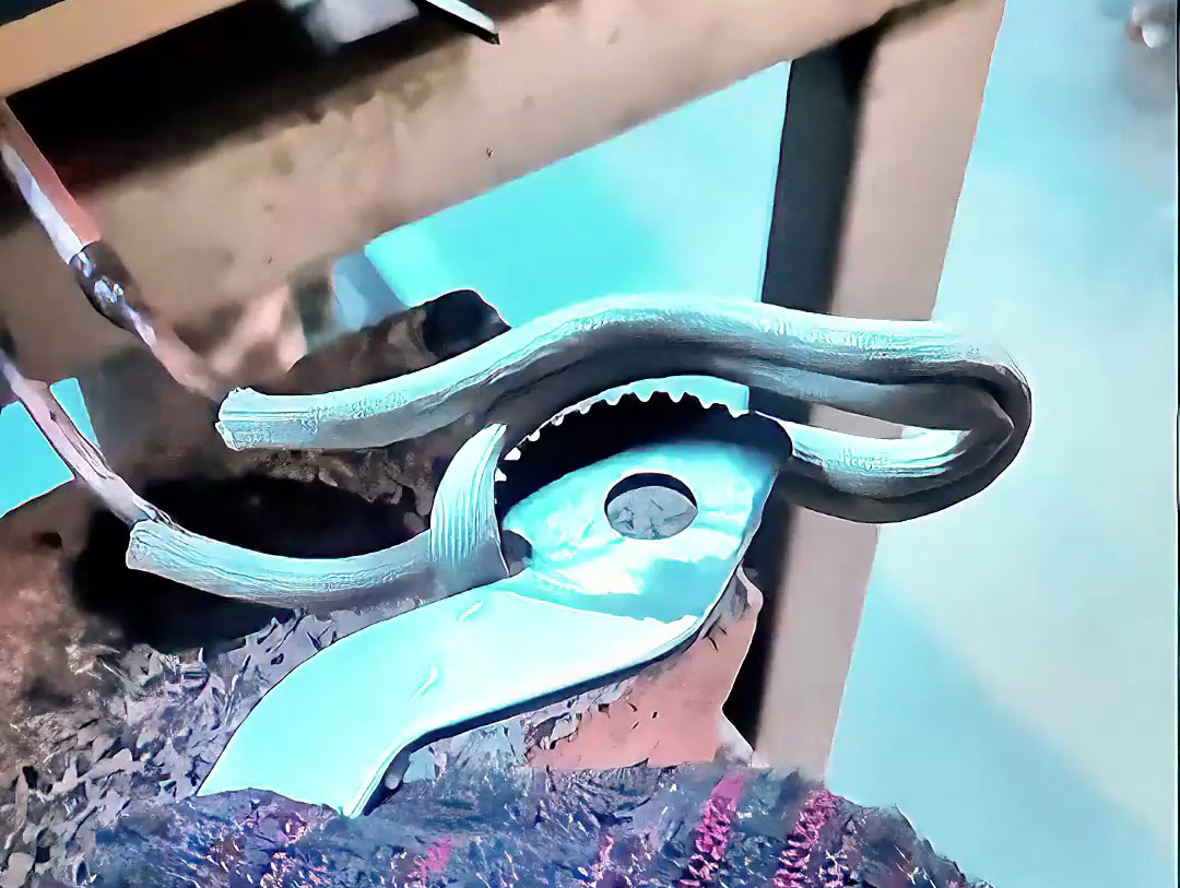 金屬件如何瞬間變硬？高頻淬火全過程展示，卡齒淬火工藝大公開