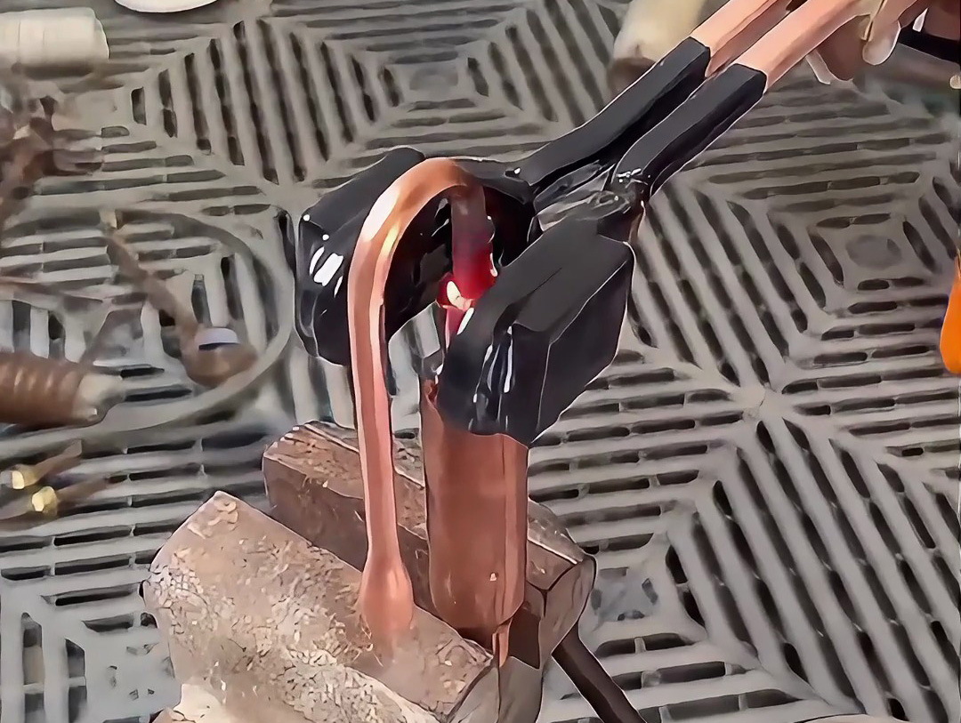 制冷空調分歧管路焊接新工藝：手持式高頻焊機成銅管鋁管焊接 “新寵”，完勝火焰焊接