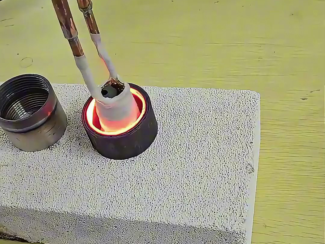 不同材質(zhì)金屬內(nèi)孔加熱測(cè)試：同用改裝軟鏈接設(shè)備，加熱速度差異直觀看