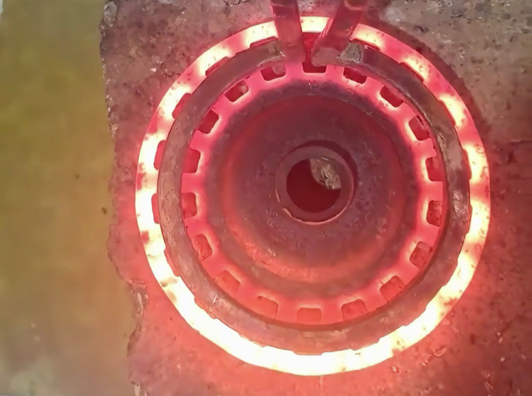 齒輪鏈輪品質(zhì)升級(jí)：高頻淬火成我們廠的核心工藝