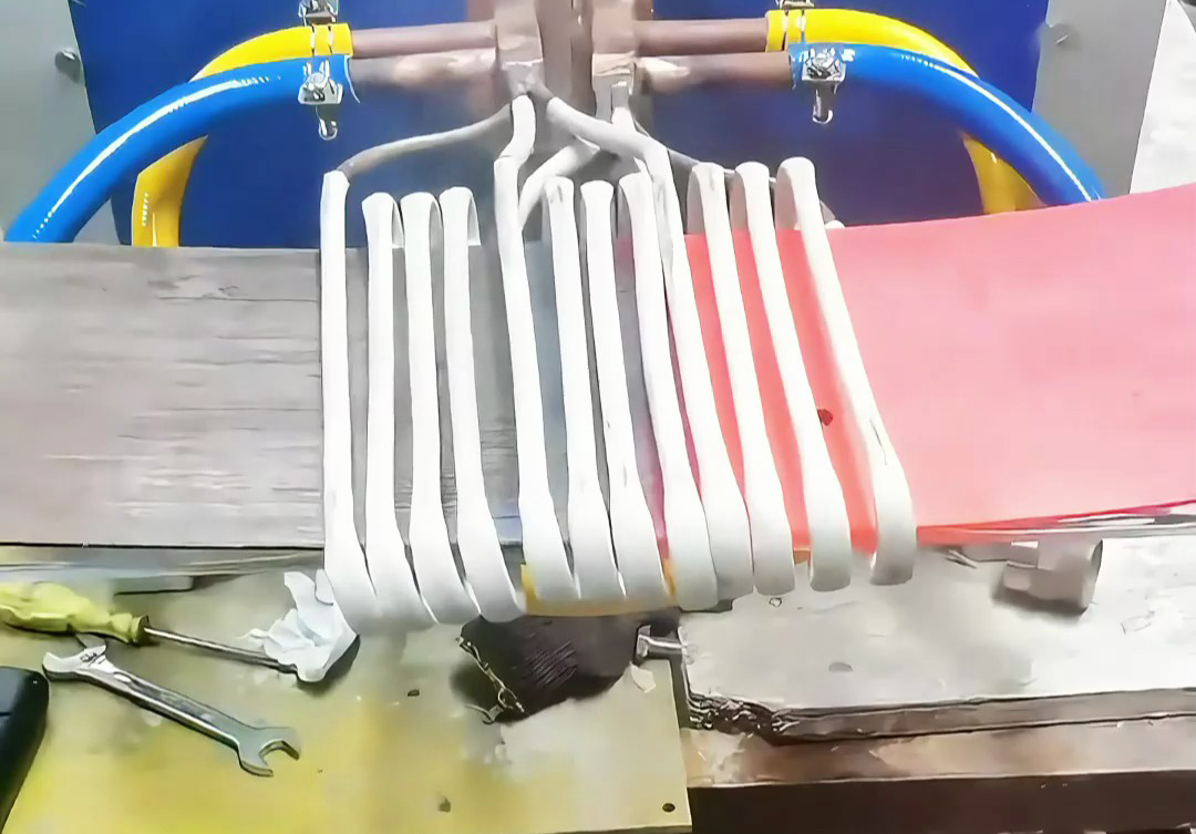 鐵板退火：告別低效變形，海瑞拓高頻加熱機(jī)來(lái)護(hù)航