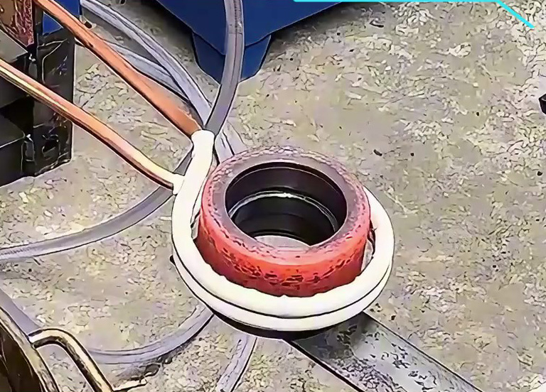 操作人員親測(cè)！海瑞拓120KW超音頻軸承加熱設(shè)備，