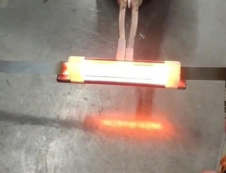 不銹鋼帶淬火退火全過程揭秘！海瑞拓超高頻加熱設(shè)備，精準(zhǔn)控溫拿捏全工藝