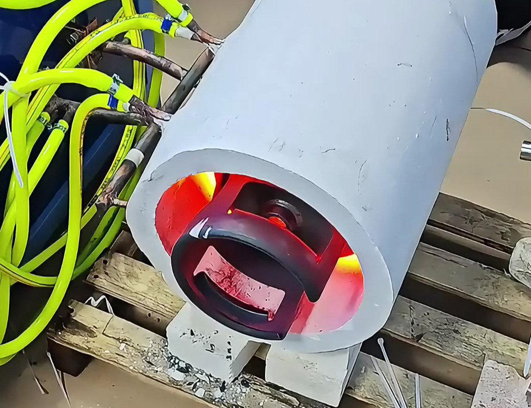 超音頻感應(yīng)加熱機(jī)：煤氣罐加熱正火回火難題一機(jī)解決！