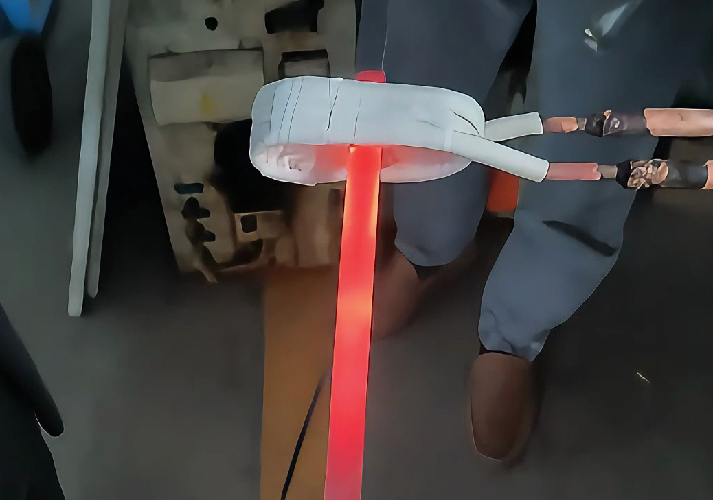 鋼帶連續(xù)退火難題克星！海瑞拓超高頻退火機(jī)，邊走邊加熱精準(zhǔn)控溫