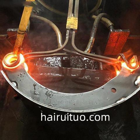 熱烈慶祝海瑞拓公司中頻導(dǎo)軌淬火機(jī)順利發(fā)貨