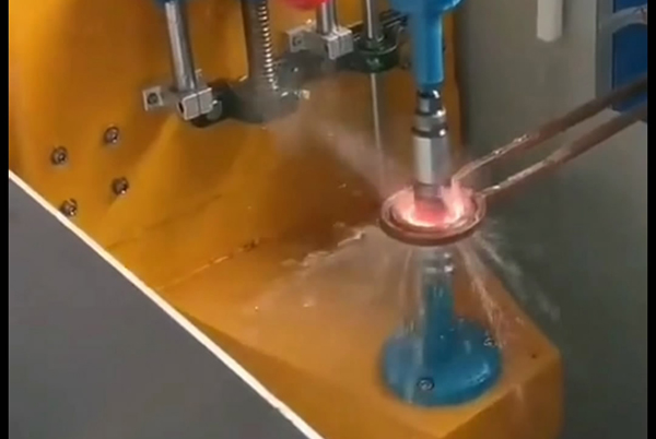 軸表淬火設(shè)備，高頻淬火機(jī)床