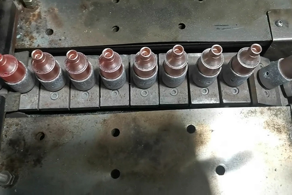 肇慶客戶定制的高頻焊接自動化設(shè)備準備發(fā)貨