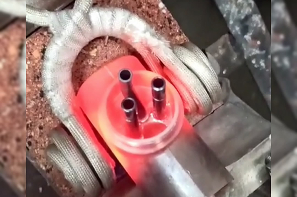 不規(guī)則五接頭銅管焊接用高頻焊機