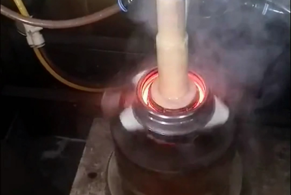 網(wǎng)上找的半軸淬火設備制造商會不會不靠譜？看看這位客戶就知道