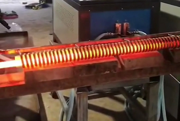 超音頻感應加熱設(shè)備加熱鋼棒