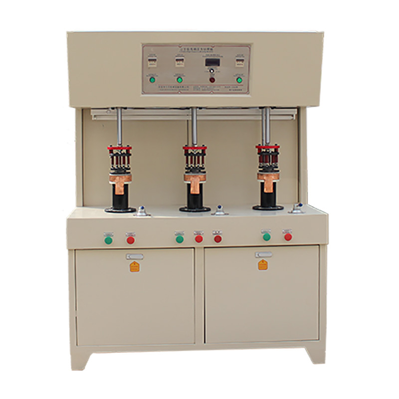 銅鍋高頻釬焊機(jī) 三工位高頻焊機(jī)(圖1) 銅鍋高頻釬焊機(jī) 三工位高頻焊機(jī)(圖1)